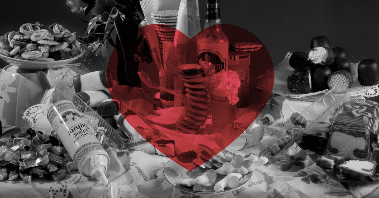Romance-is-DEAD_V4.jpg