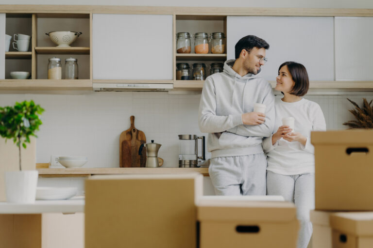 couple-move-together.jpg