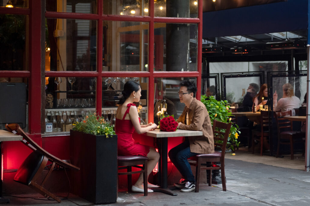 couple-date.jpg