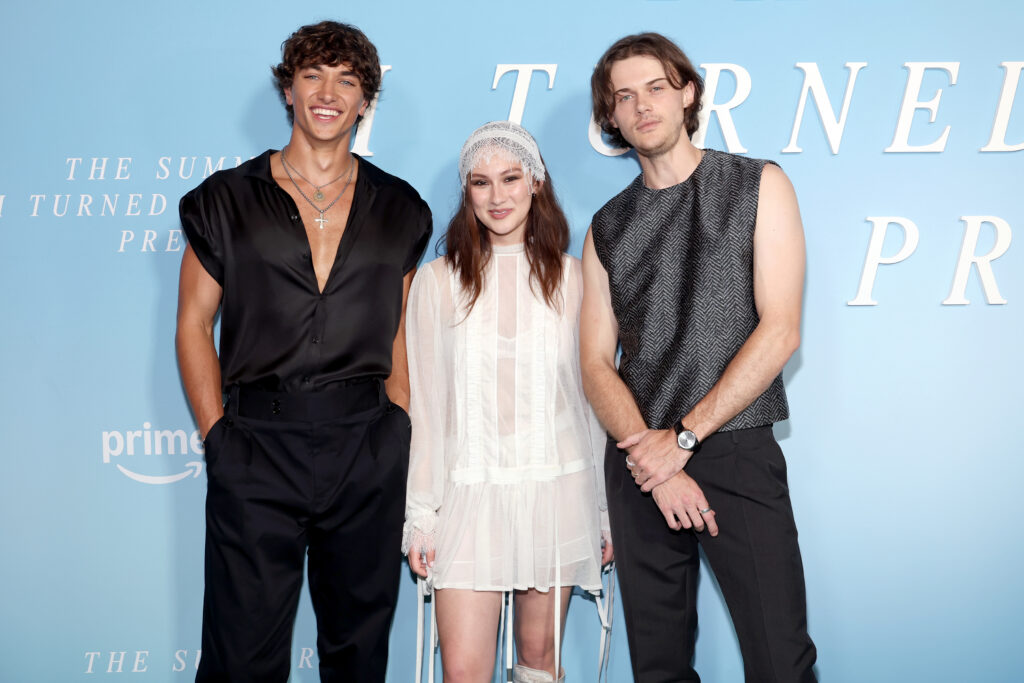 summer-i-turned-pretty-cast.jpg